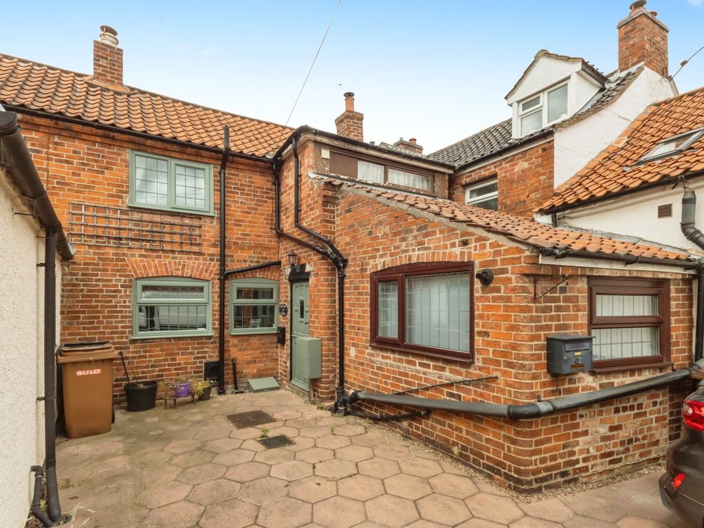 2 bed cottage for sale in Queen Street, Bottesford, Nottingham NG13, £