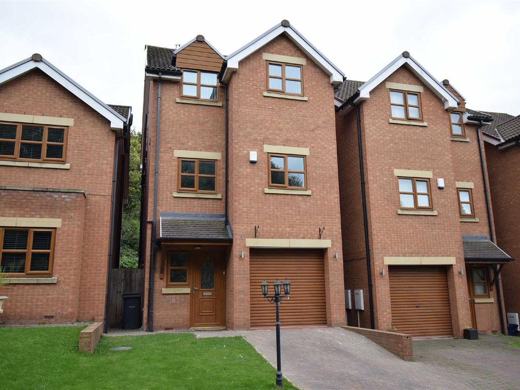 4 bed detached house for sale in West Park View, West Way, South