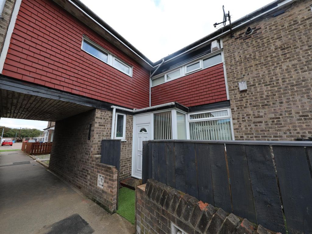 4 bed terraced house for sale in Bisley Grove, Bransholme, Hull HU7