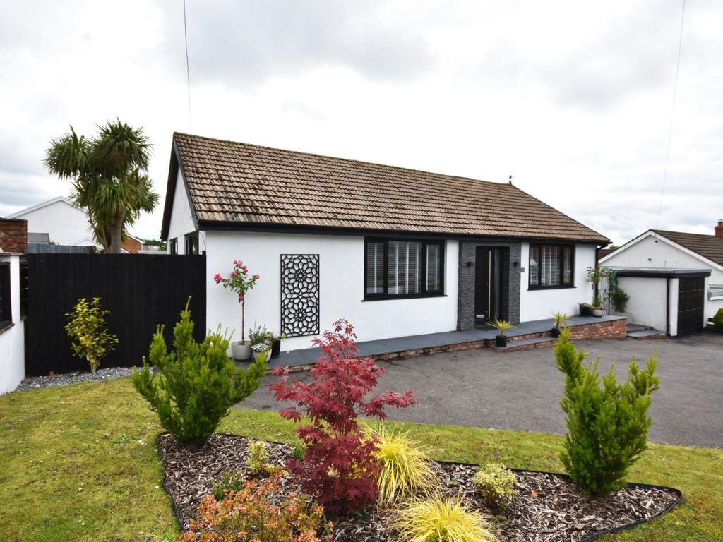 3 bed detached bungalow for sale in Glen Road, West Cross, Swansea SA3