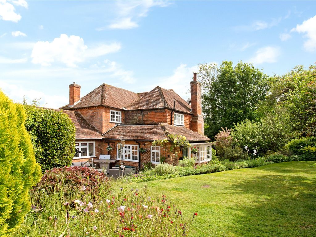 4 bed detached house for sale in Lees Hill, South Warnborough, Hook