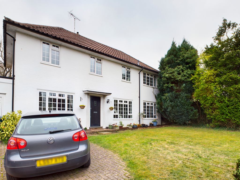 4 bed detached house for sale in Paddock Way, Hurst Green, Oxted RH8 Zoopla