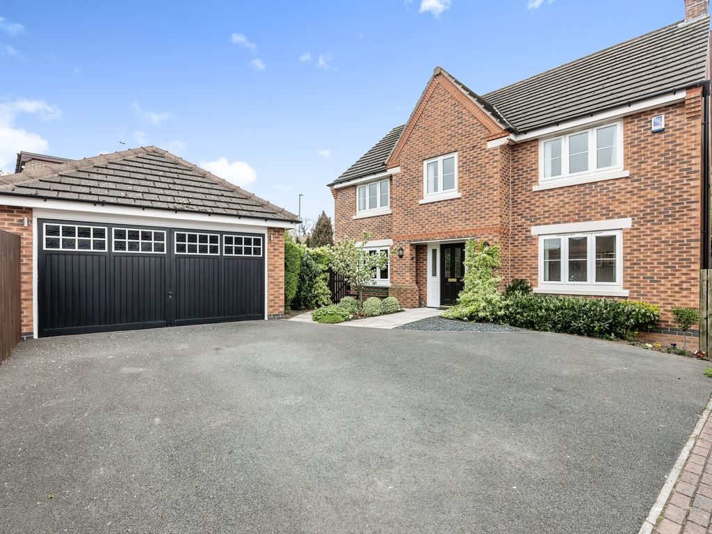 4 bed detached house for sale in Braithwaite Court, Hemsworth