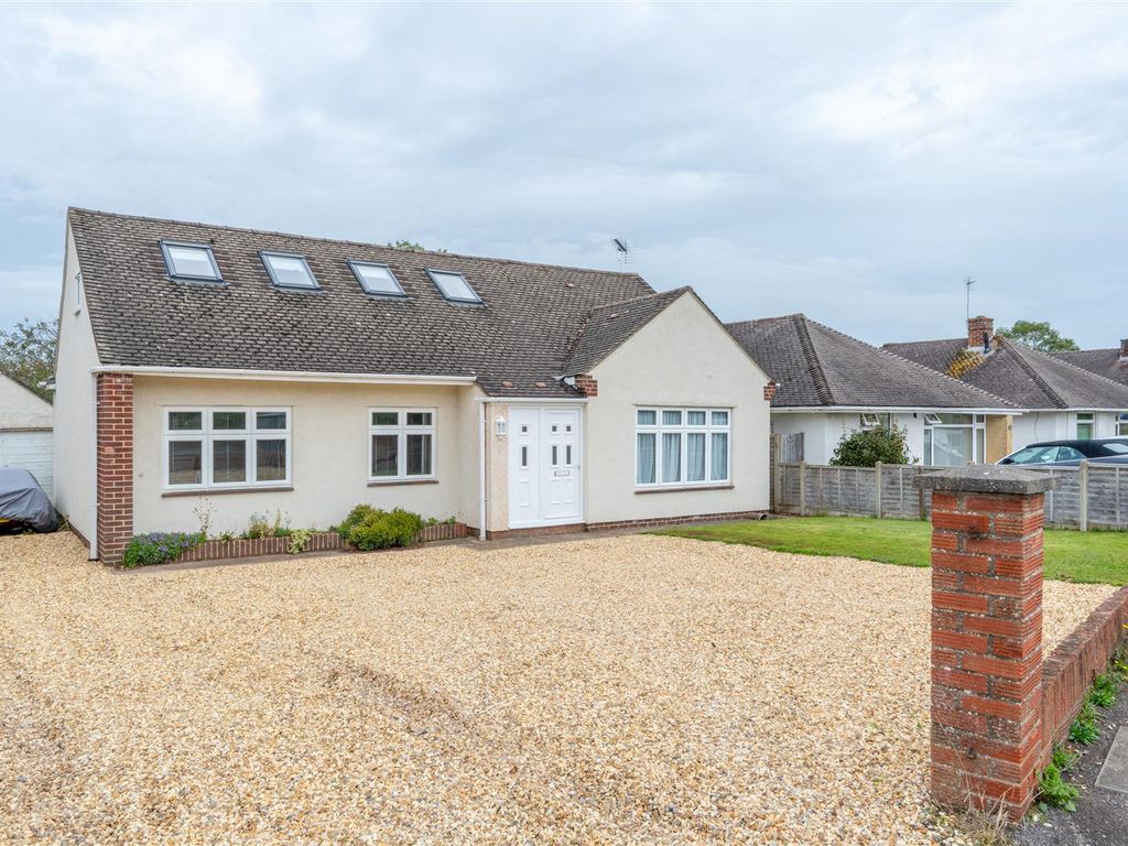 5 bed detached bungalow for sale in St. Annes Drive, Oldland Common