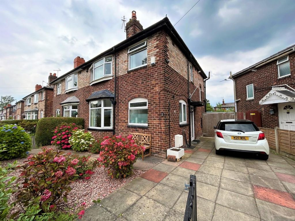 3 bed semidetached house for sale in Southlea Road, Withington