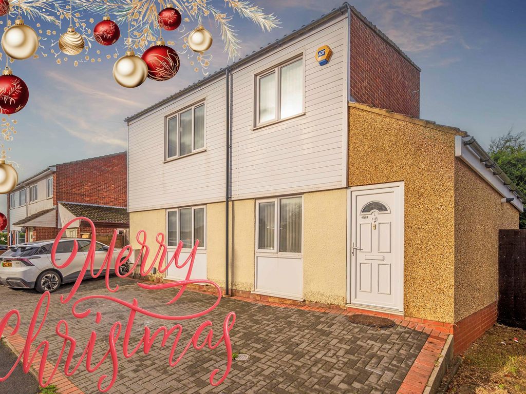 3 bed detached house for sale in The Ridings, Desborough, Kettering