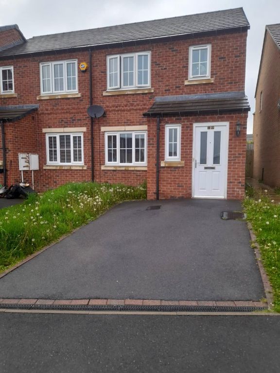3 bed semidetached house to rent in Askrigg Close, Consett, County