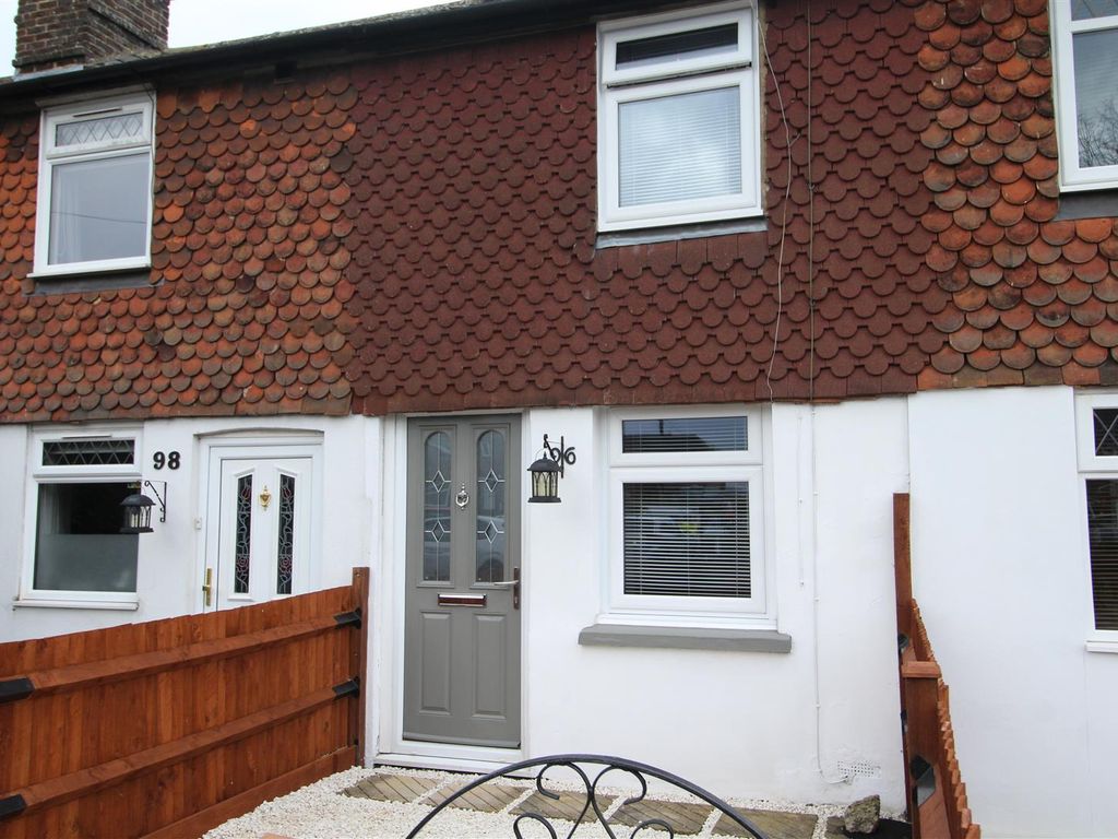 1 bed terraced house to rent in London Road, Dunton Green, Sevenoaks