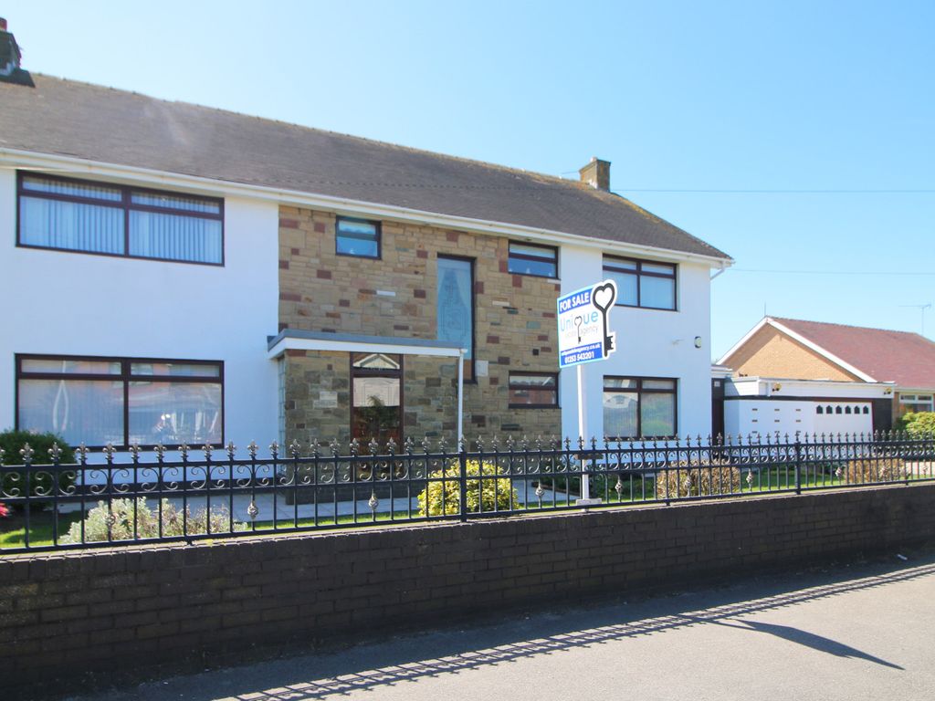6 bed detached house for sale in Larkholme Lane, Fleetwood FY7 Zoopla
