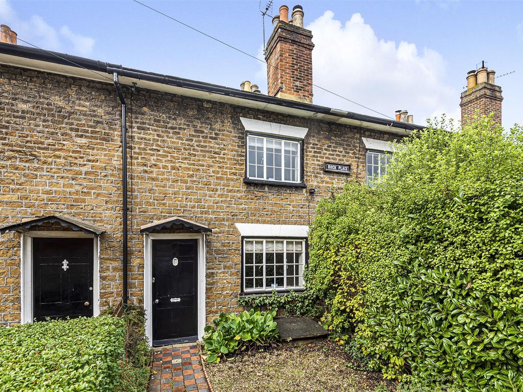 2 bed terraced house to rent in Holloway Hill, Godalming GU7, £1,295