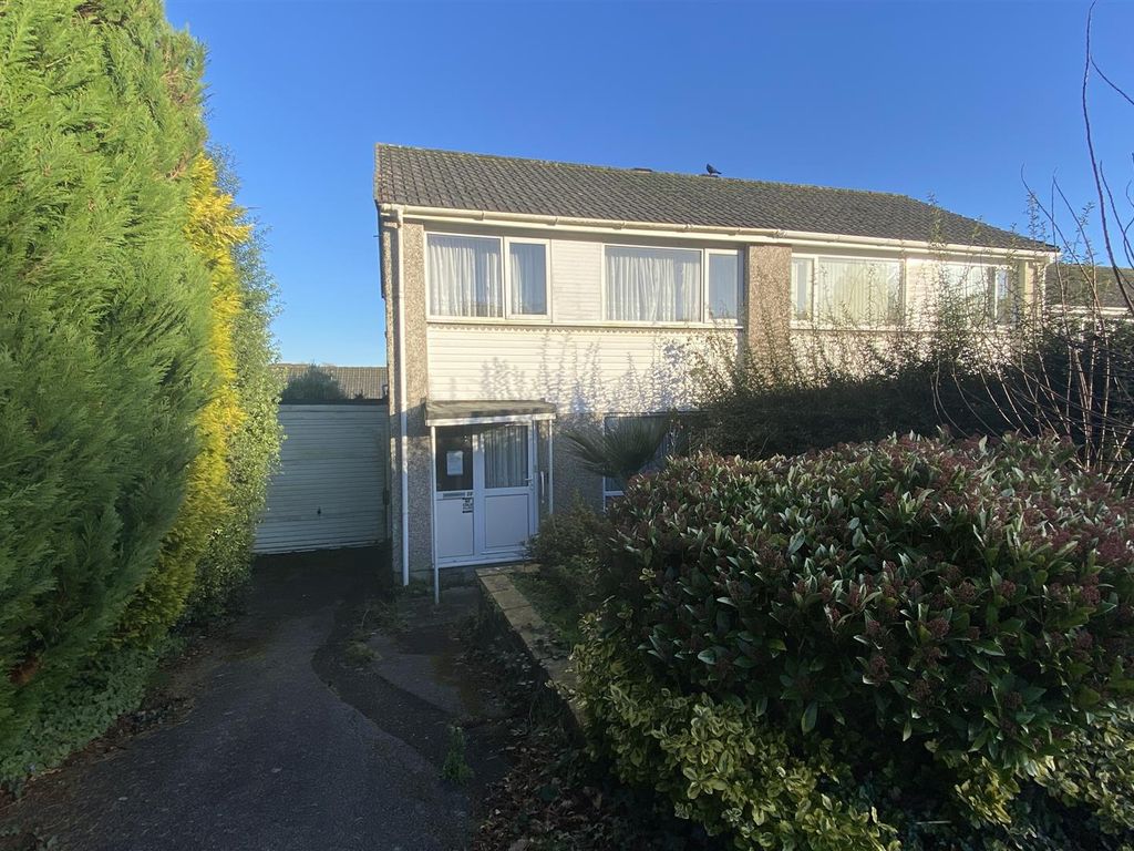 3 bed semidetached house for sale in Dennis Road, Liskeard PL14, £