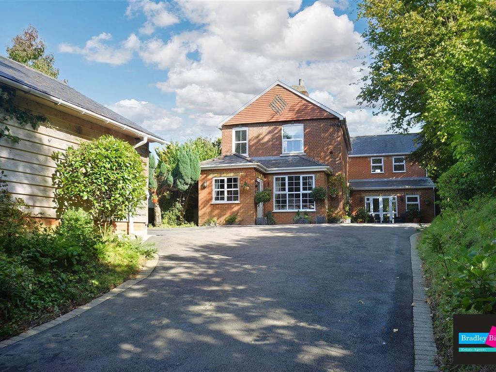 6 bed detached house for sale in Barrow Hill, Sellindge, Ashford, Kent