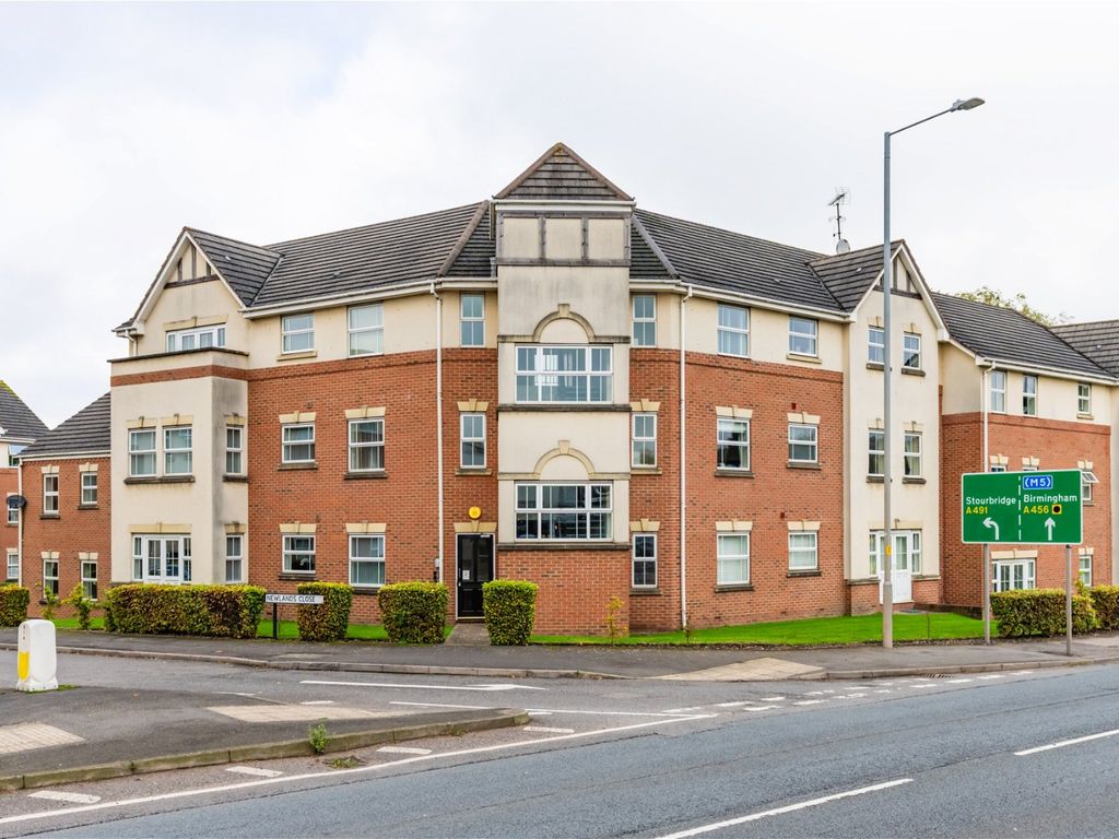 2 bed flat for sale in Newlands Close, Hagley, Stourbridge DY9, £165,000 Zoopla