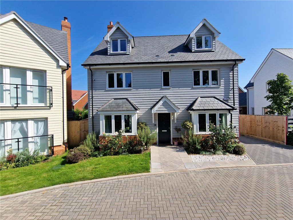 5 bed detached house for sale in Lakeview Lane, Mytchett, Camberley