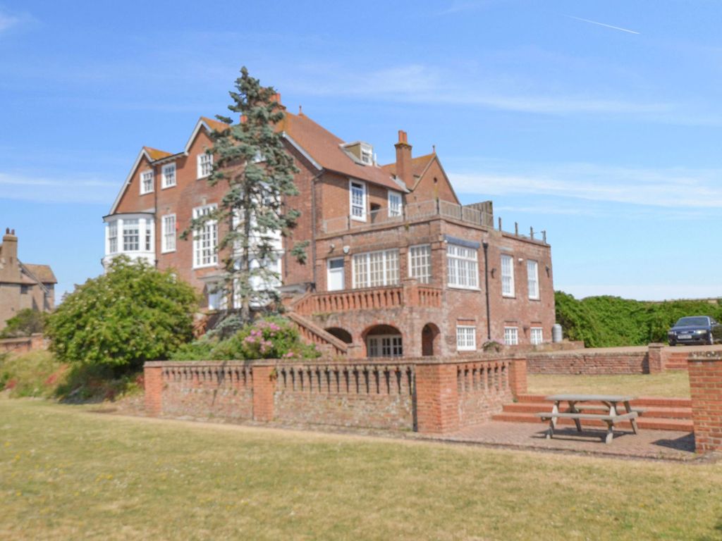 2 bed flat for sale in Coast Road, Littlestone TN28 Zoopla