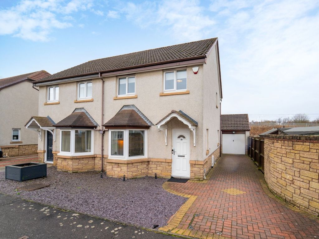 3 bed semidetached house for sale in Gilberstoun Wynd, Brunstane
