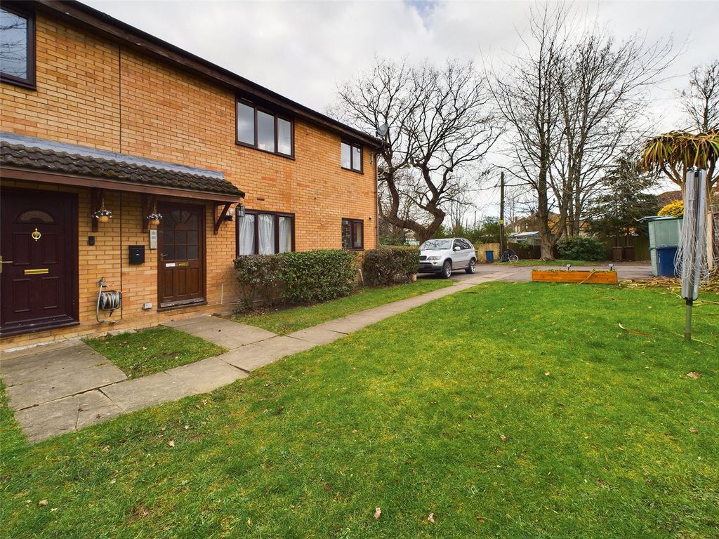 2 bed flat for sale in Thompson Way, Innsworth, Gloucester