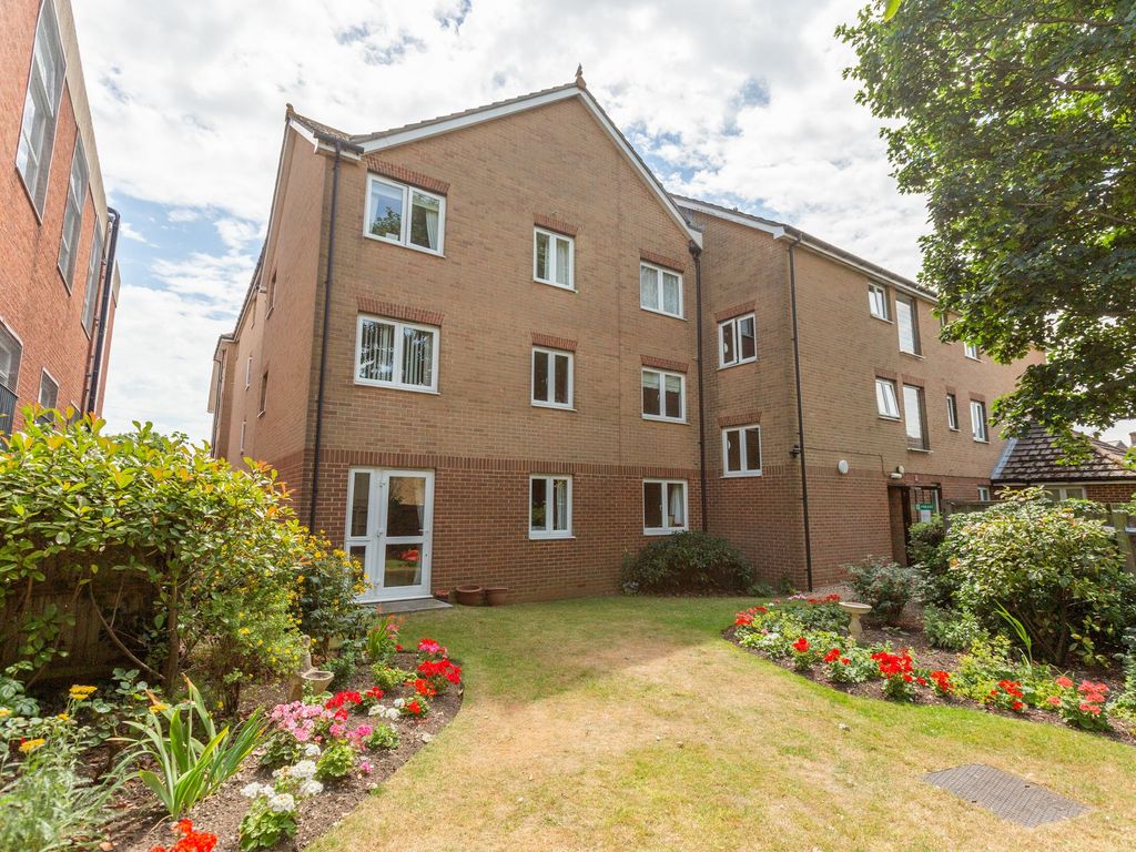 1 bed flat for sale in Albion Road, Taplin Court Albion Road CT7 Zoopla