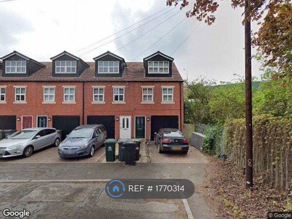 2 bed semidetached house to rent in Godfrey Street, Netherfield