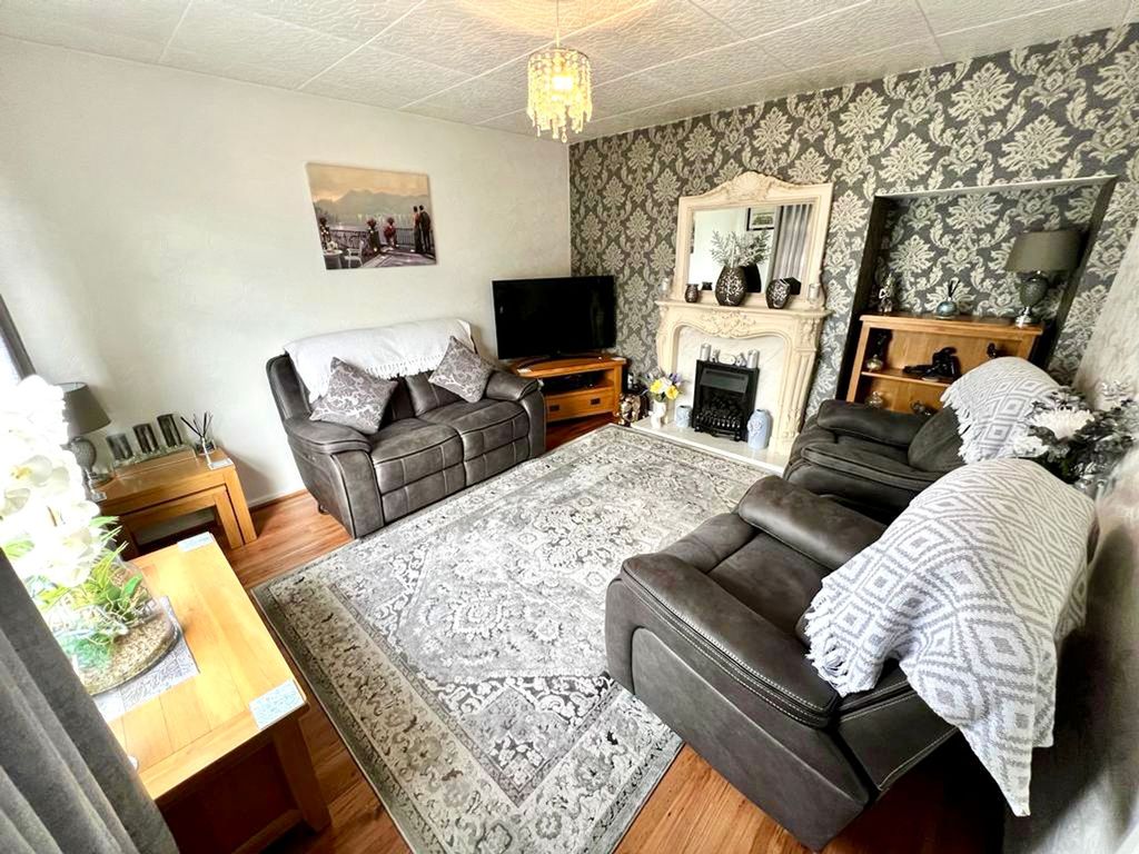 3 bed semidetached house for sale in Fairhurst Drive, Worsley M28 Zoopla