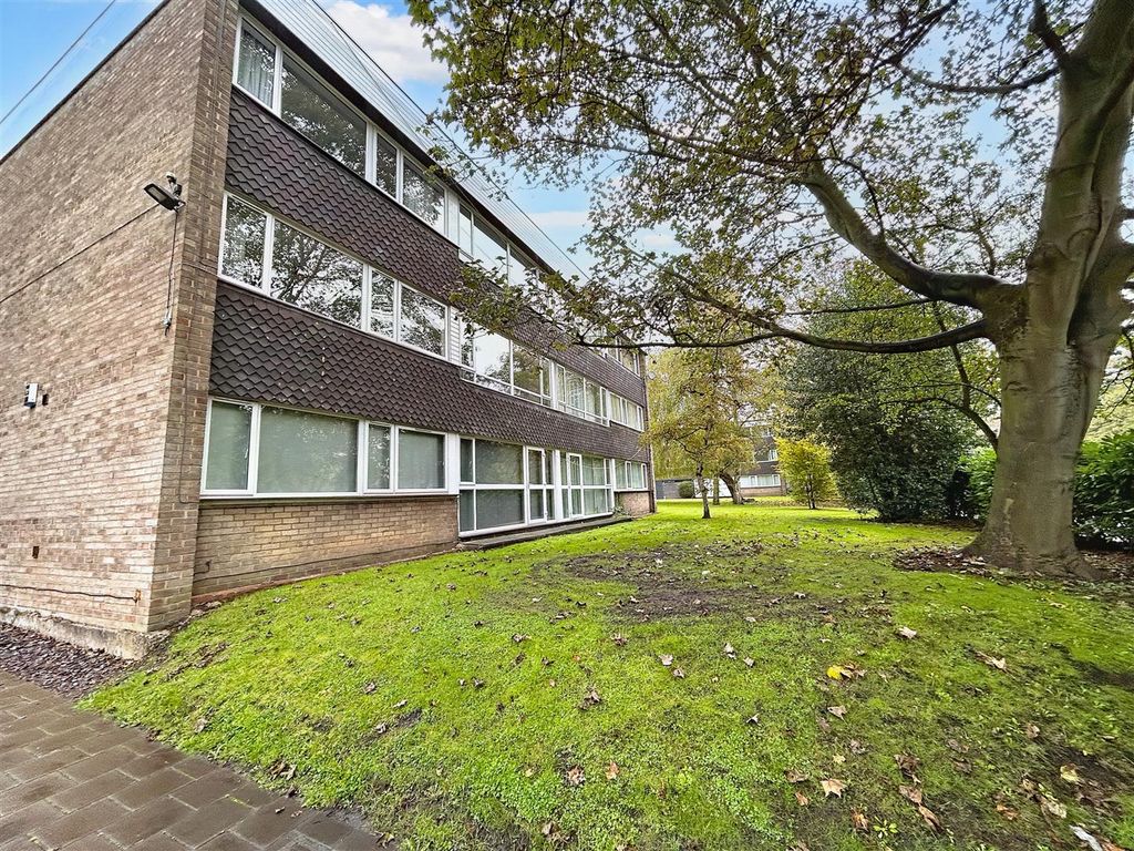 2 bed flat for sale in Pershore Road, Birmingham B5, £150,000 Zoopla