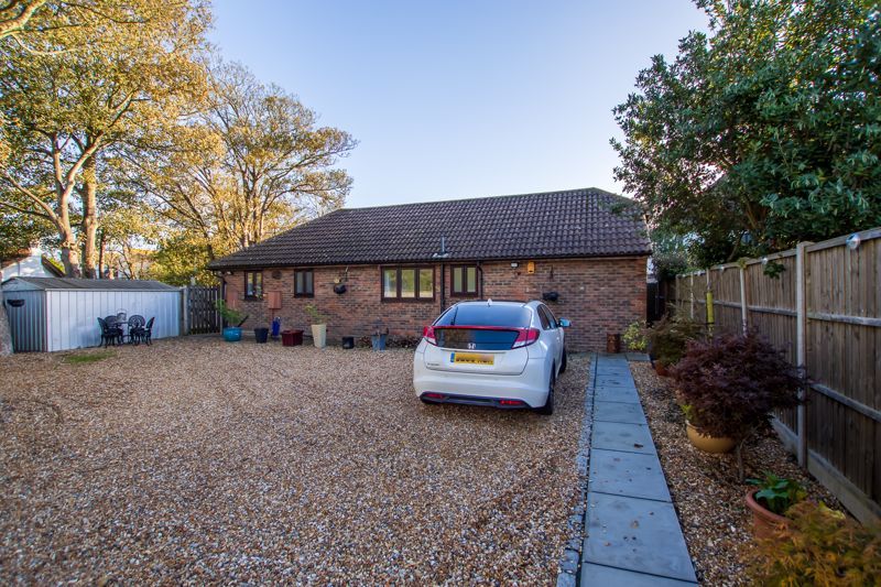 3 bed detached bungalow for sale in Middleton Road, Middleton On Sea