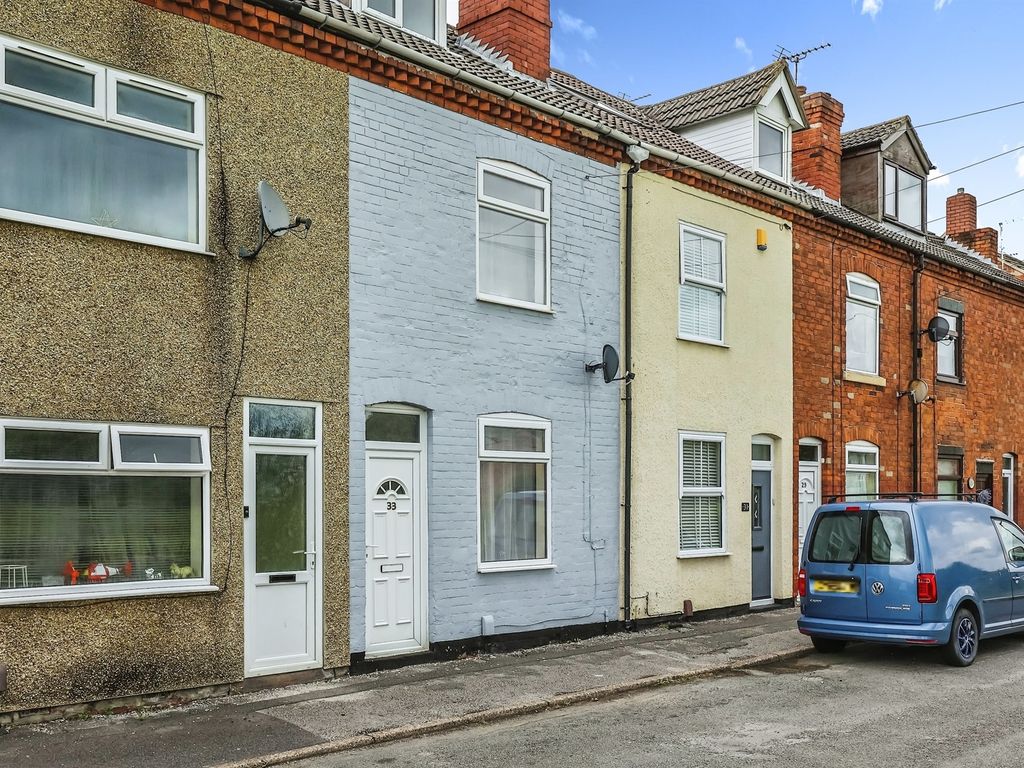 3 bed terraced house for sale in Sleights Lane, Pinxton, Nottingham