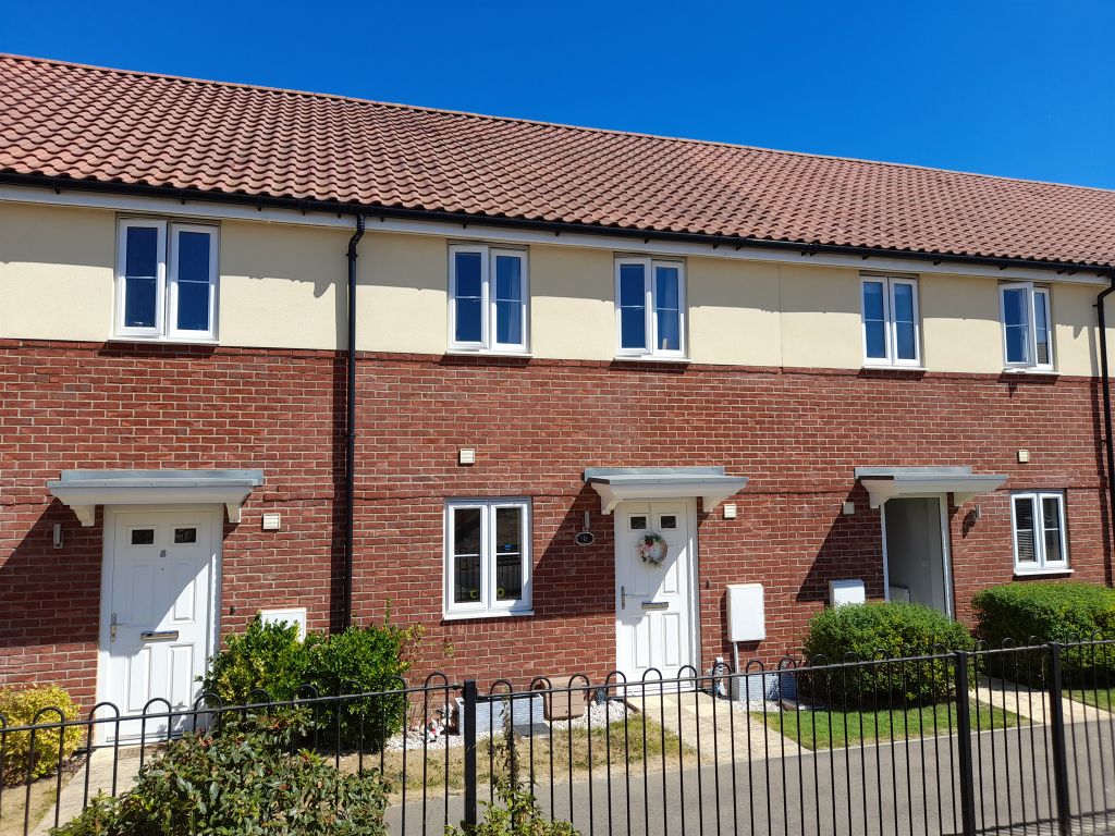3 bed terraced house for sale in River Way, Great Blakenham, Ipswich
