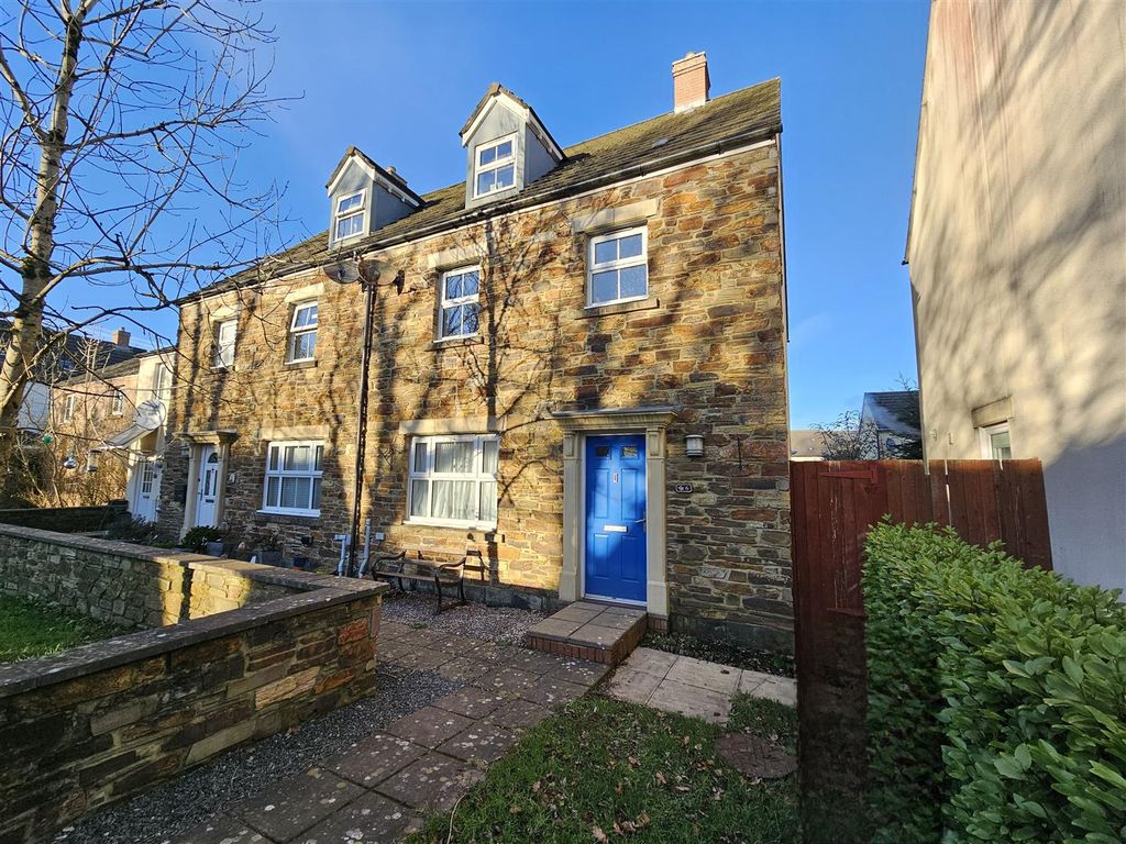 4 bed semidetached house for sale in Launceston PL15, £