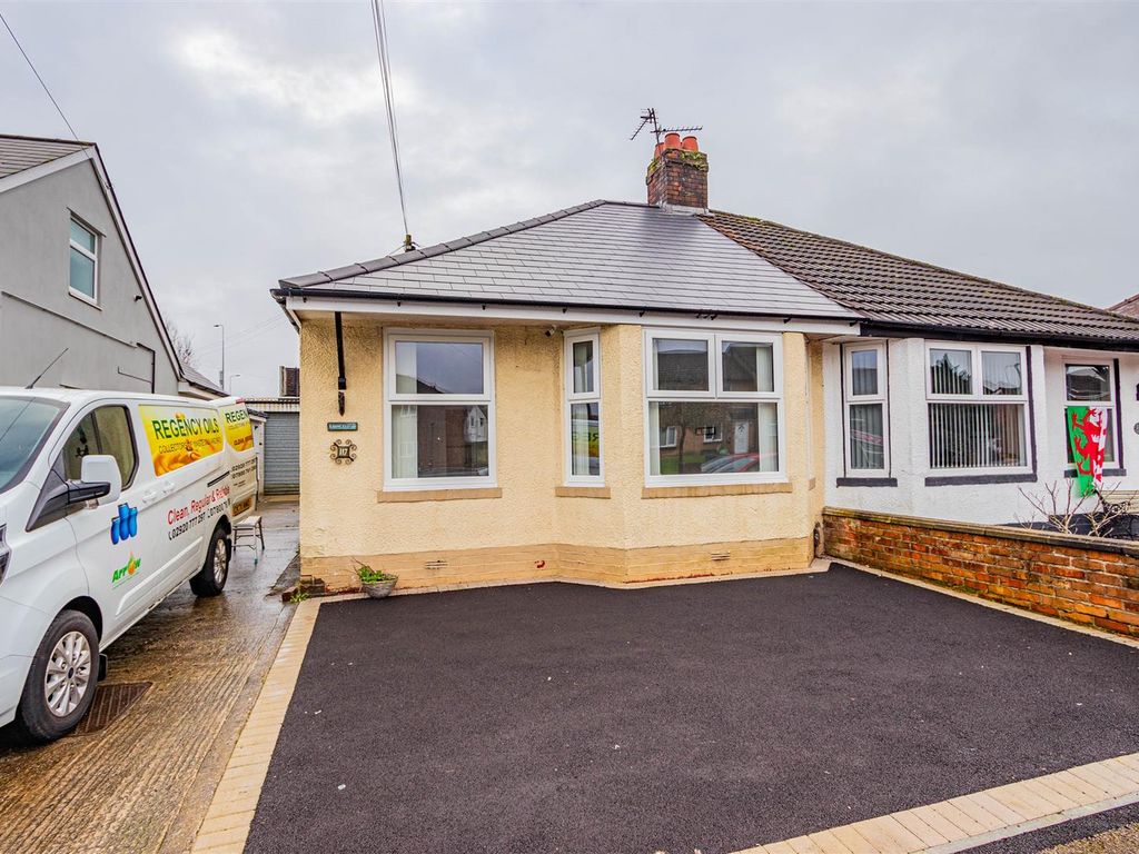 2 bed bungalow to rent in Ely Road, Llandaff, Cardiff CF5, £995 pcm
