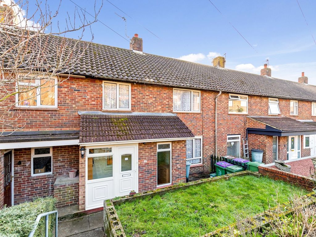 3 bed terraced house for sale in Gurr Crescent, Folkestone CT19