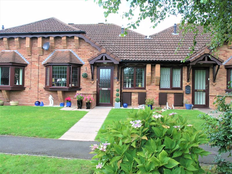2 bed bungalow for sale in Stourbridge Road, Halesowen B63, £180,000
