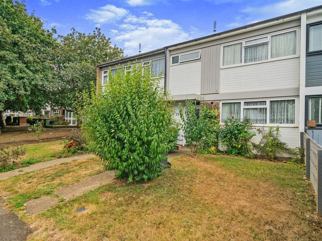 3 bed terraced house for sale in Mendip Close, Sandridge, St.Albans AL4