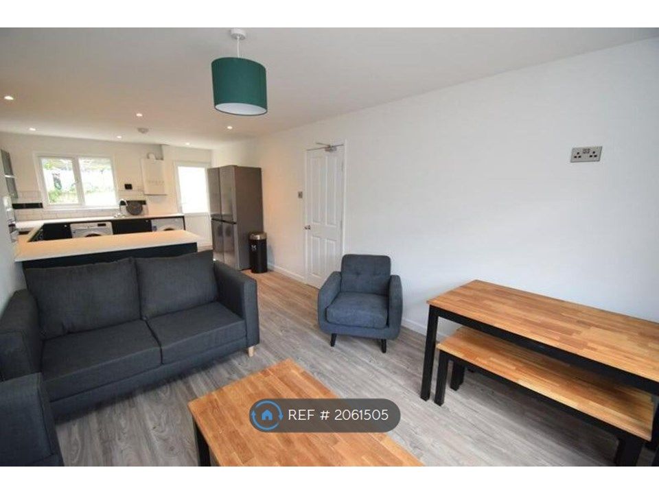 Room to rent in St Road, Truro TR1, £600 pcm Zoopla