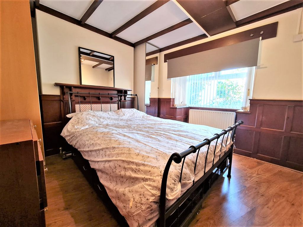 Room to rent in Denham Road, Egham TW20 Zoopla