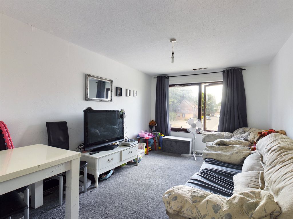 Flemish Fields, Chertsey, Surrey KT16  