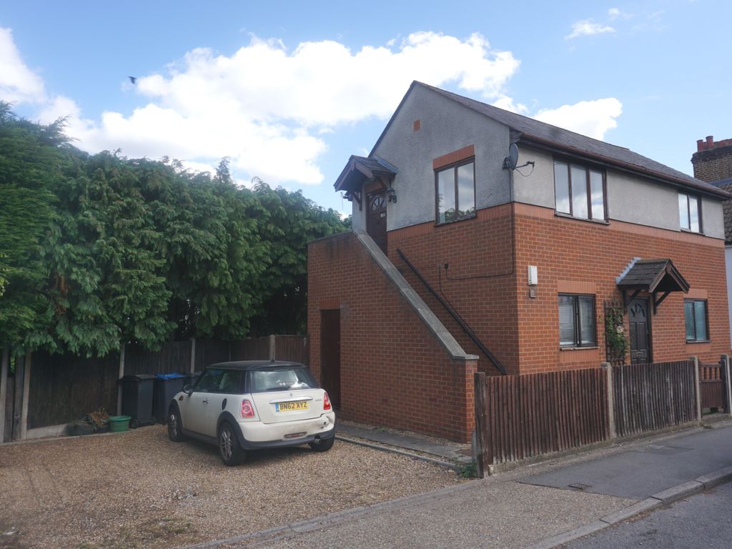 1 bed for sale in Clayton Road, Chessington KT9 Zoopla
