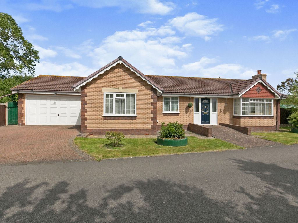 3 bed bungalow for sale in Meadow Gardens, Towyn, Conwy LL22 Zoopla