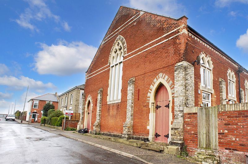 3 bed terraced house for sale in John Street, Brightlingsea CO7, £