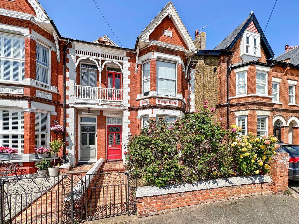 5 bed semidetached house for sale in Cecil Park, Herne Bay CT6, £