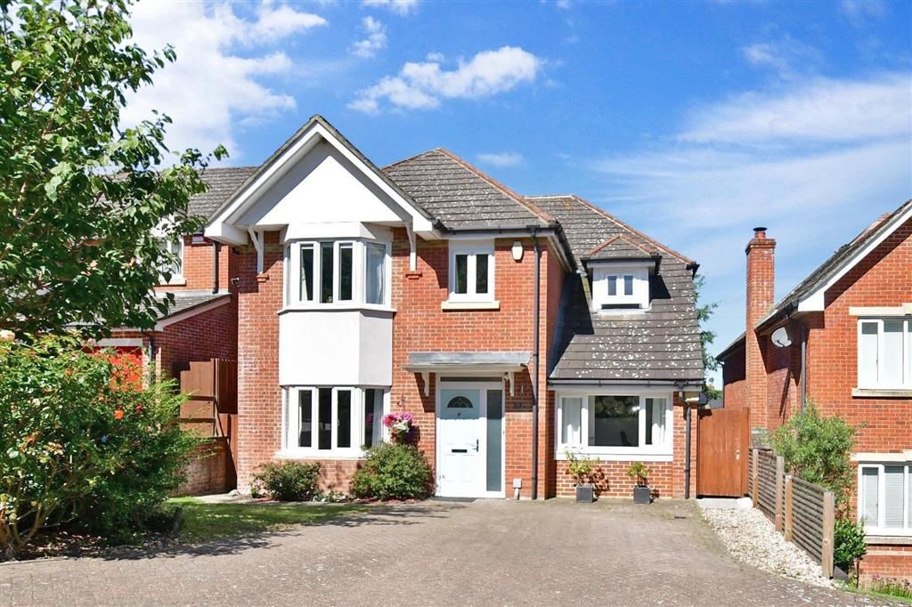 4 bed detached house for sale in Little Copse Close, Chartham Downs
