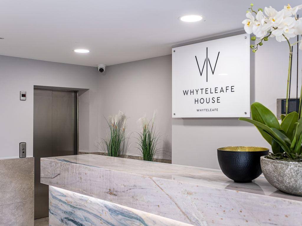 2 bed flat to rent in Well Farm Road, Whyteleafe CR3, £1,280 pcm Zoopla