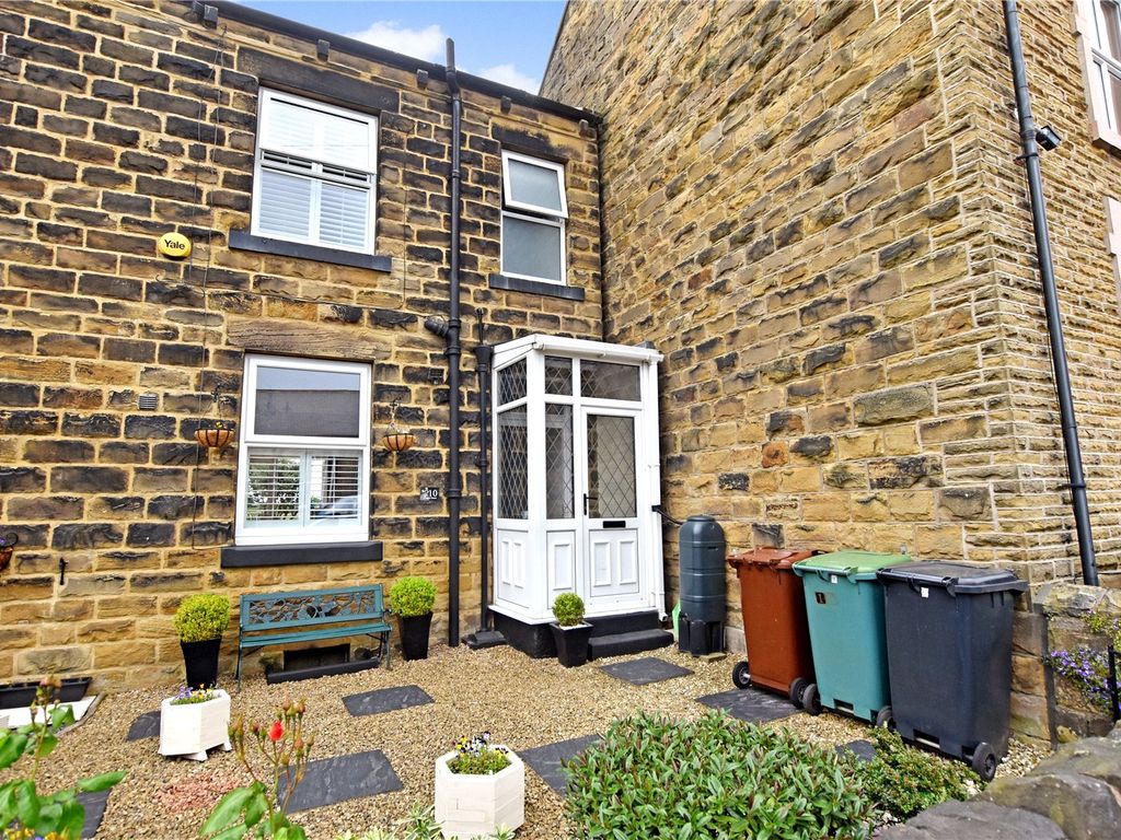 2 bed terraced house for sale in Chapel Street, Tingley, Wakefield