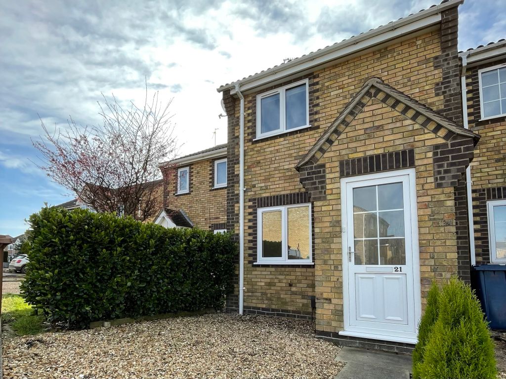 2 bed semidetached house to rent in Lapwing Drive, Whittlesey