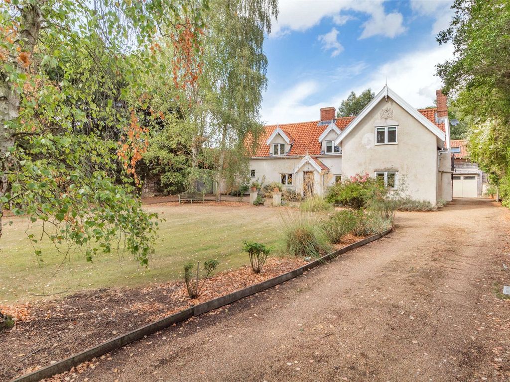5 bed detached house for sale in Smallworth, Garboldisham, Diss, Norfolk IP22 Zoopla