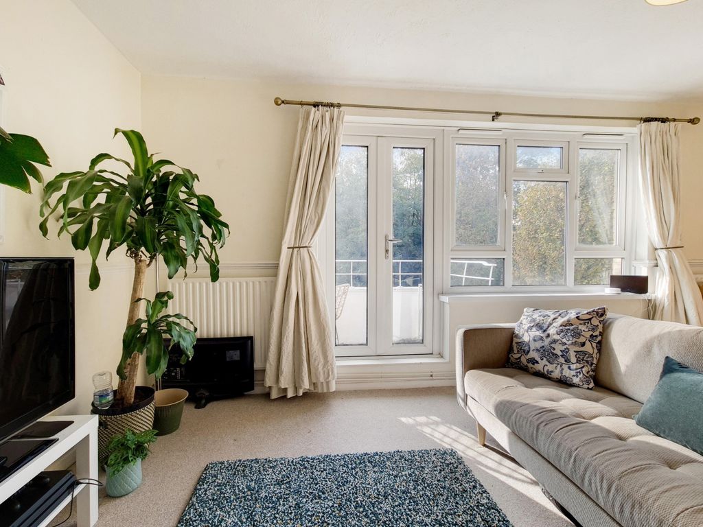 Prendergast Road, London SE39Lr SE3