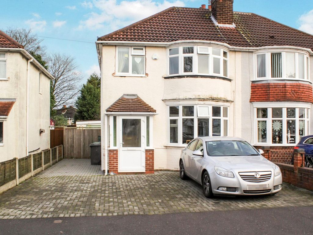 3 bed semidetached house for sale in Willow Avenue, Wolverhampton