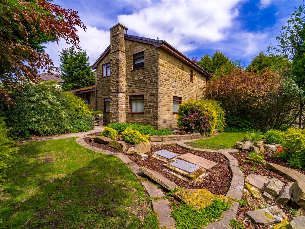 3 bed detached house for sale in Shawclough Road, Rochdale OL12, £