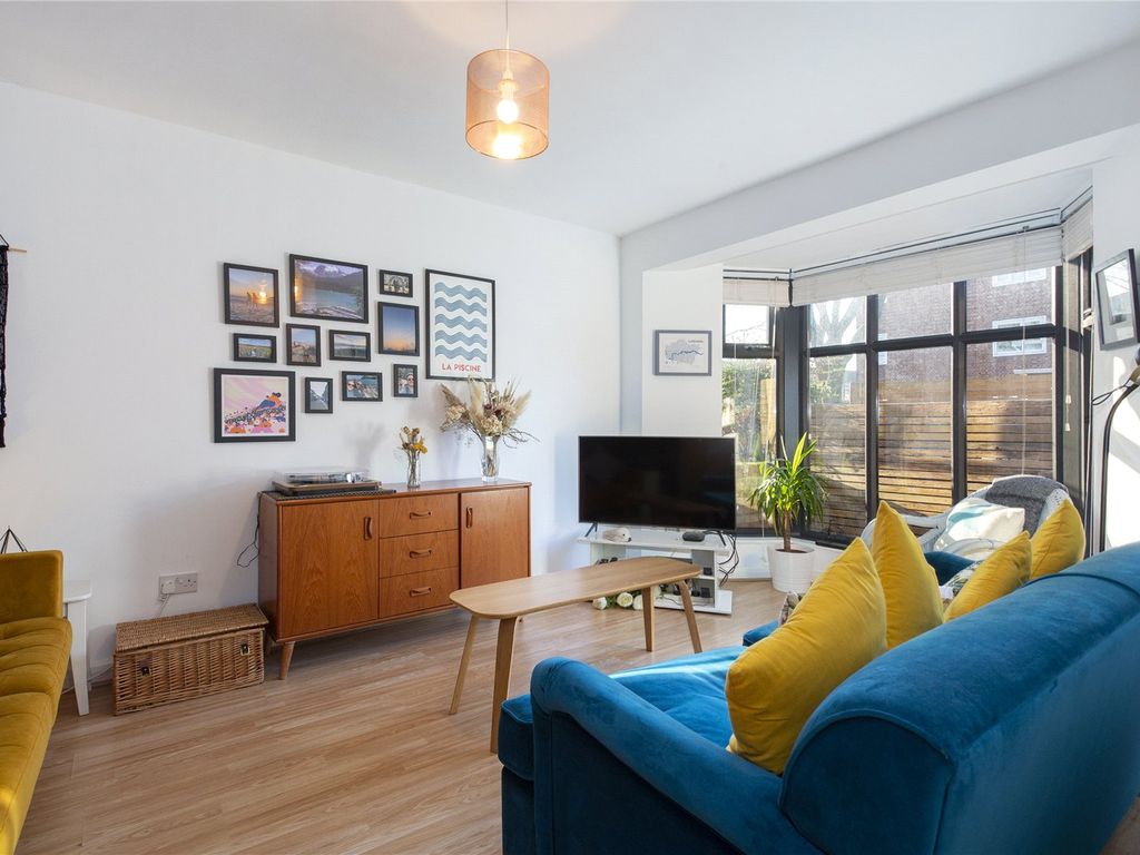 2 bed semidetached house for sale in St Barnabas Road, Walthamstow
