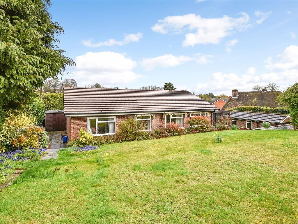 3 bed detached bungalow for sale in Hatherden Road, Charlton, Andover